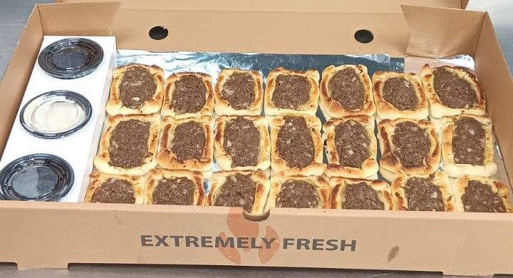 Barshaq Family size plate of 20 pieces - صفيحة برشق حجم عائلي 20 حبه